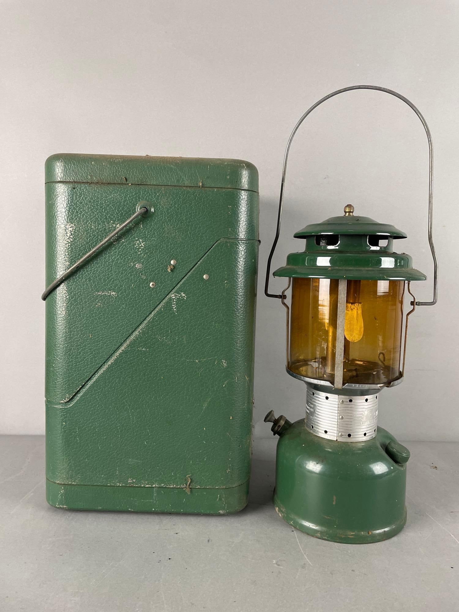 Coleman Model 220F Kerosene Lantern with Case - 2