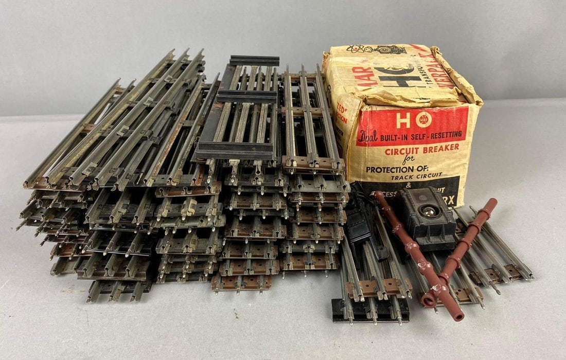 Group of 50 Lionel Trains O-27 Gauge Straight Tracks and More (1 of 3)