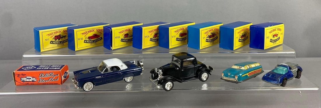 Group of Matchbox Series 1/64 Scale Die Cast Vehicles and More (1 of 3)