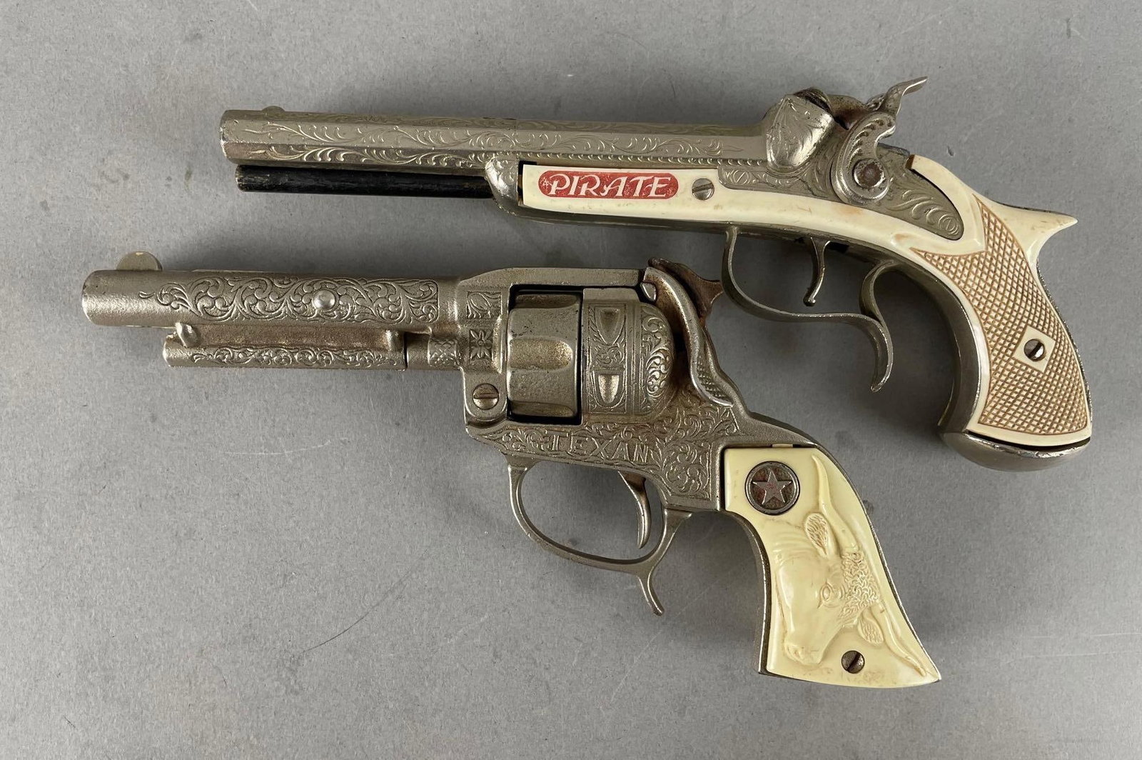 Group of 2 Vintage Die-Cast Toy Cap Guns (1 of 3)
