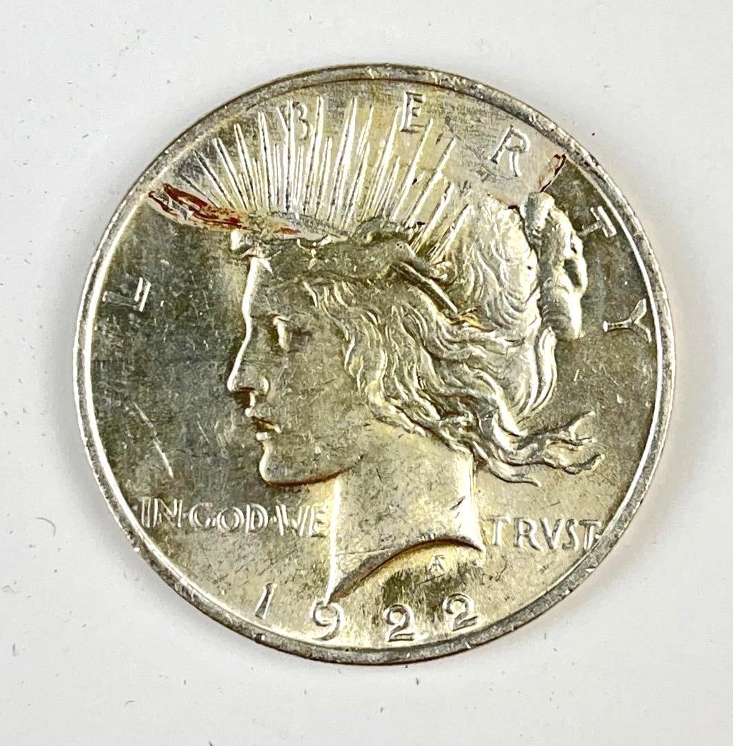 1922 US Peace Silver Dollar (1 of 2)