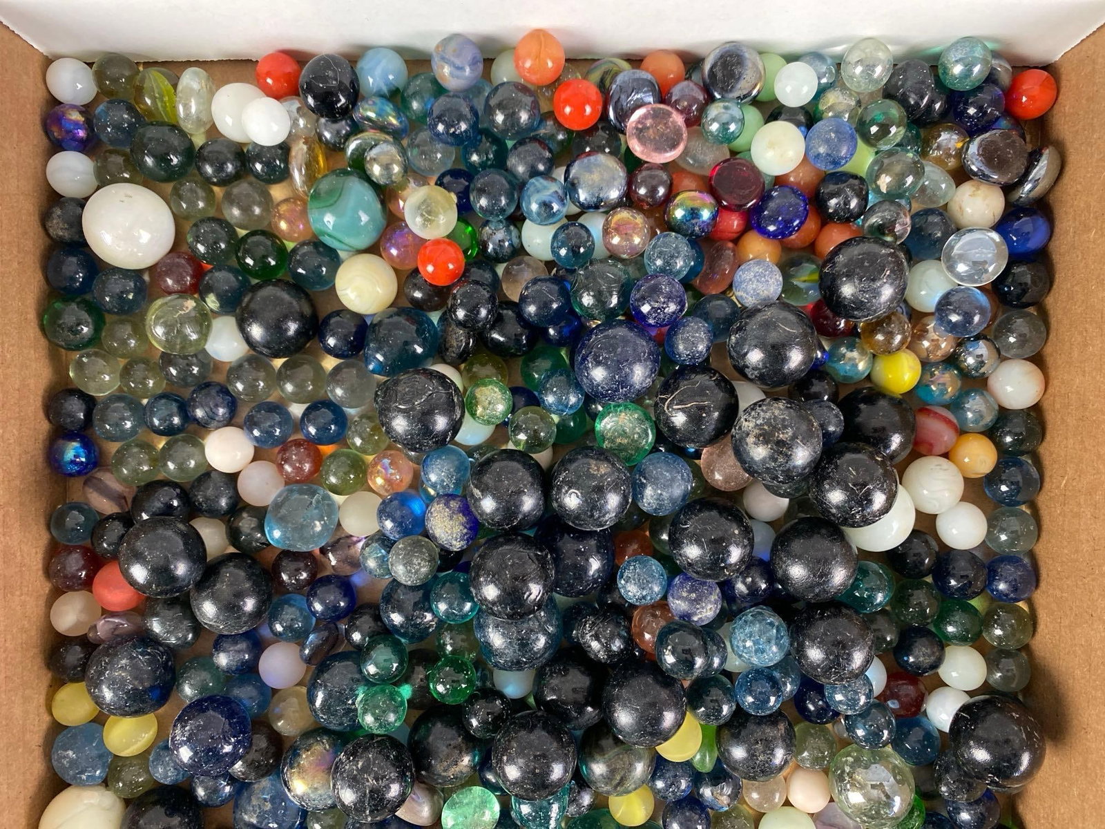 Group of Assorted Jabo Dig Glass Marbles: Largest measures 1.1 inches