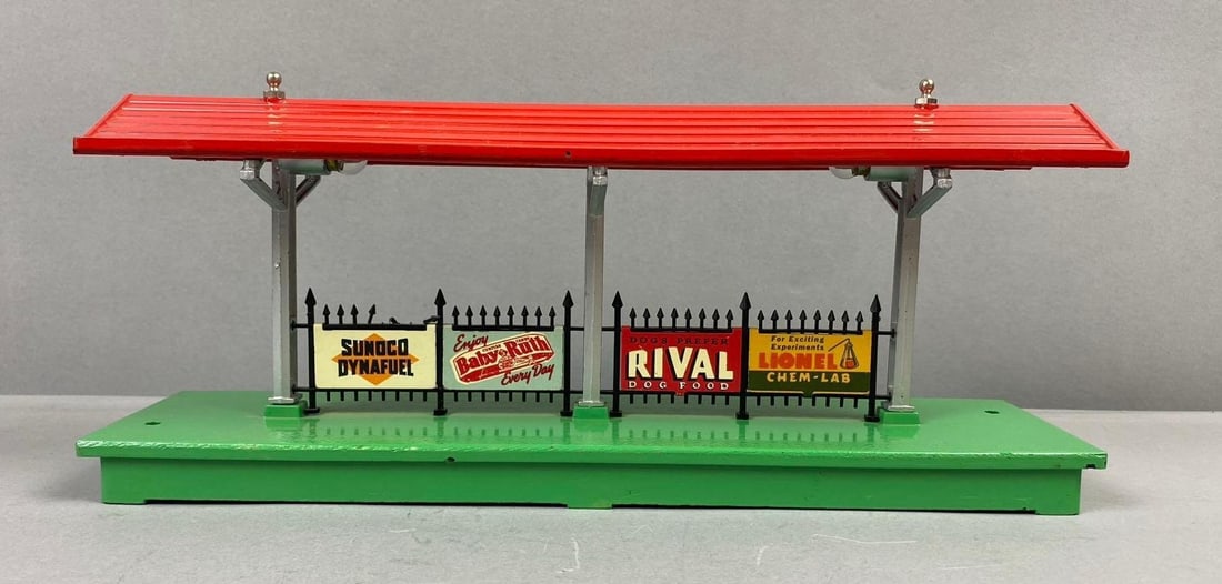 Lionel Trains O Gauge Station Platform (1 of 3)