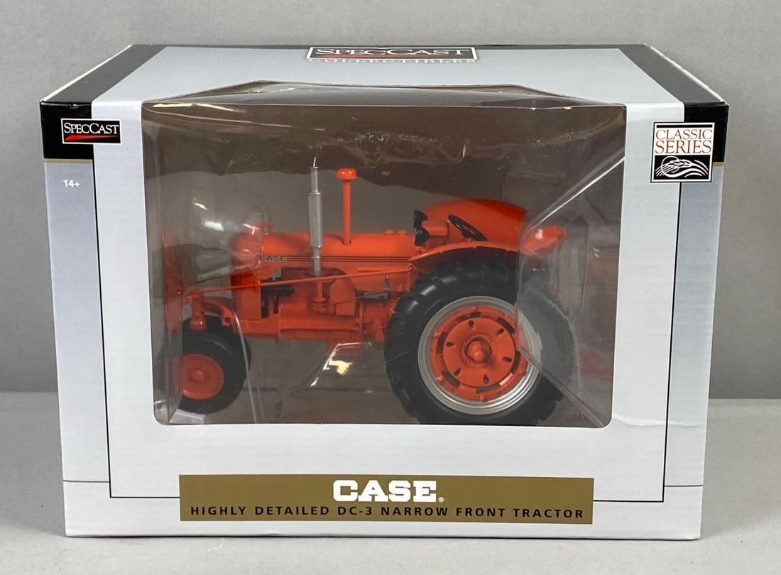 2022 SpecCast Case DC-3 Narrow Front 1:16 Scale Die Cast Tractor: Like new in original packaging.