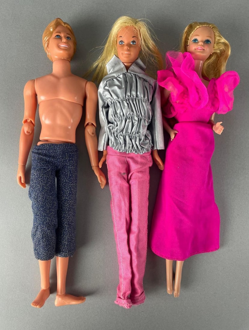 Group of Mattel Barbie Fashion Dolls (1 of 3)
