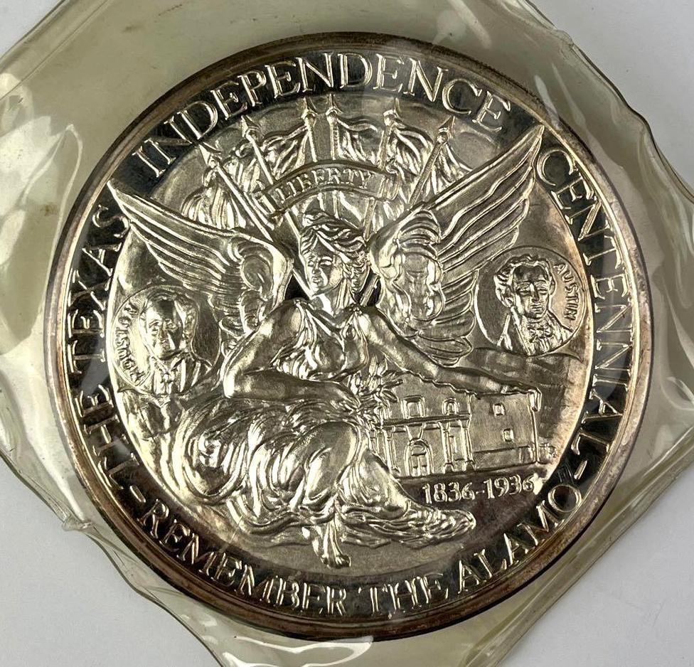1986 Remember the Alamo 14.85 oz .999 Silver Round (1 of 2)