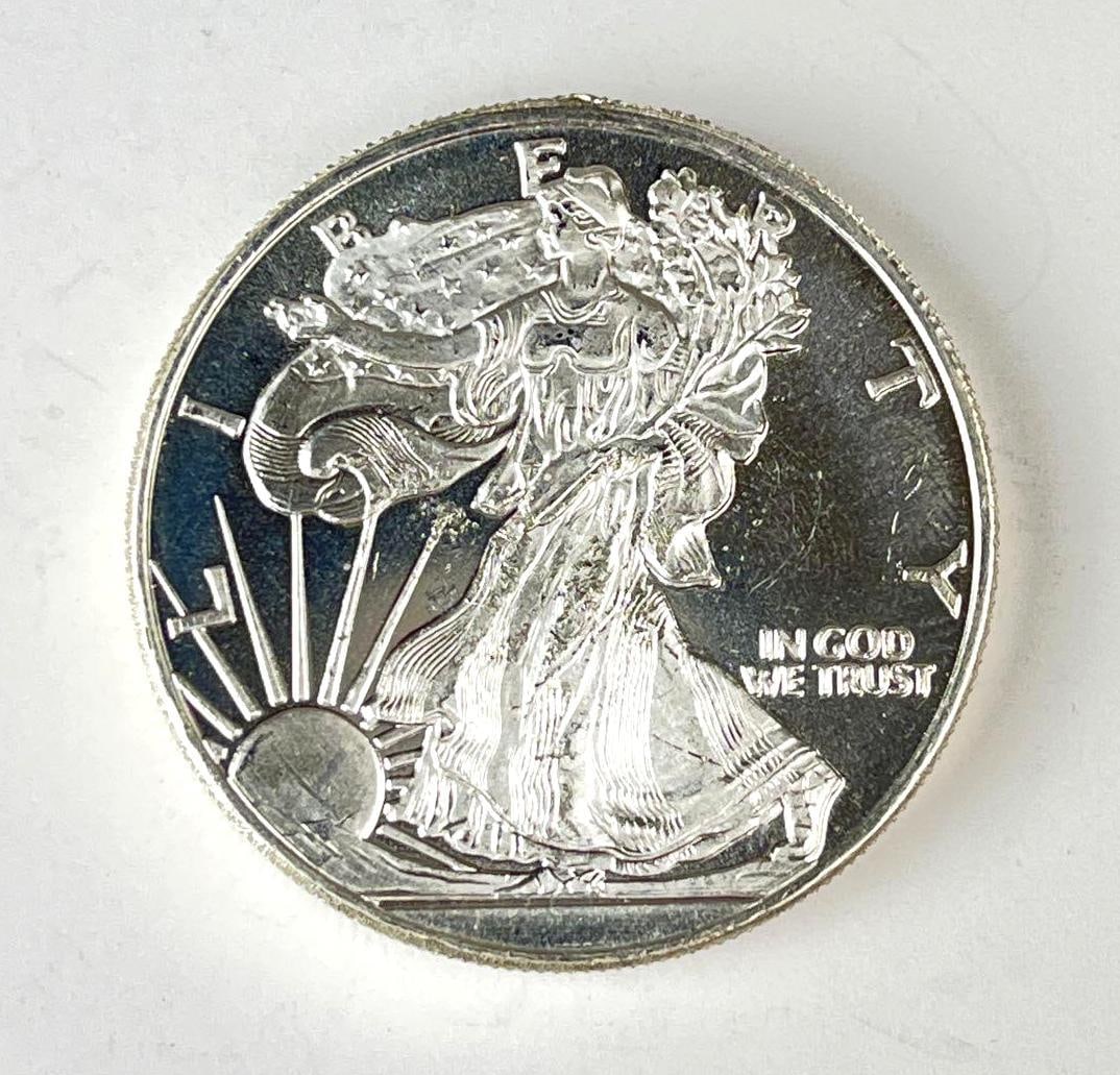 Highland Mint American Silver Eagle Design 2 oz .999 Fine Silver Round (1 of 2)