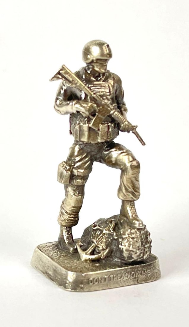 Gold Spartan Dont Tread on Me Seal 3 1 oz 999 Silver Figure: Max Mintage of 500. Includes COA