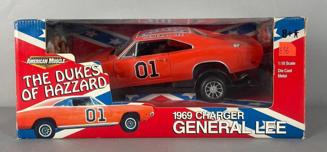 Ertl American Muscle 1969 Dodge Charger General Lee Die-Cast Car: Dukes of Hazzard 1/18 scale, body and bumper loose, missing passenger door handle, drivers side wiper