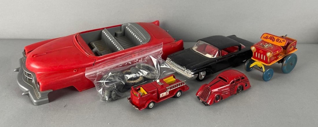 Group of Vintage Toy Vehicles for Parts (1 of 6)
