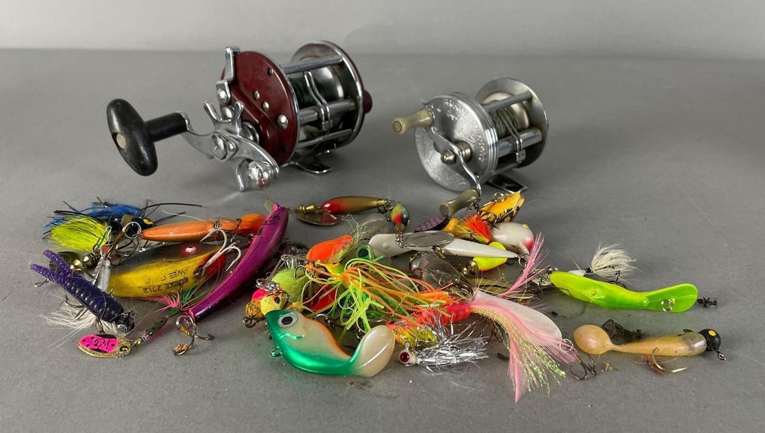 Group of 2 Vintage Fishing Reels with Lures (1 of 4)