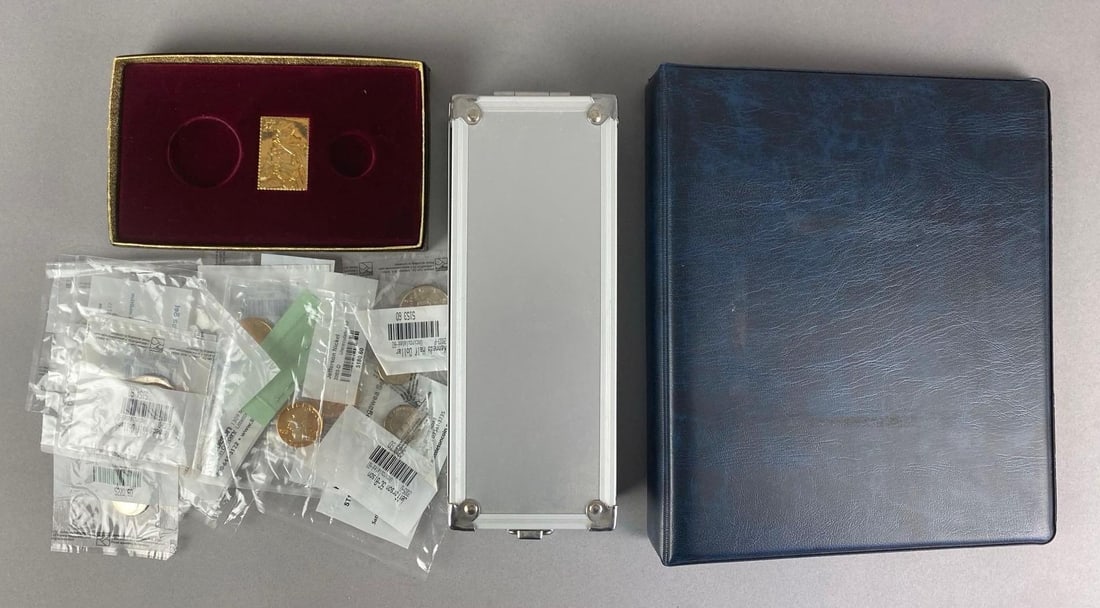 Group of Assorted US Coins and More: Includes souvenir military quarters, goldtone stamp medal and more