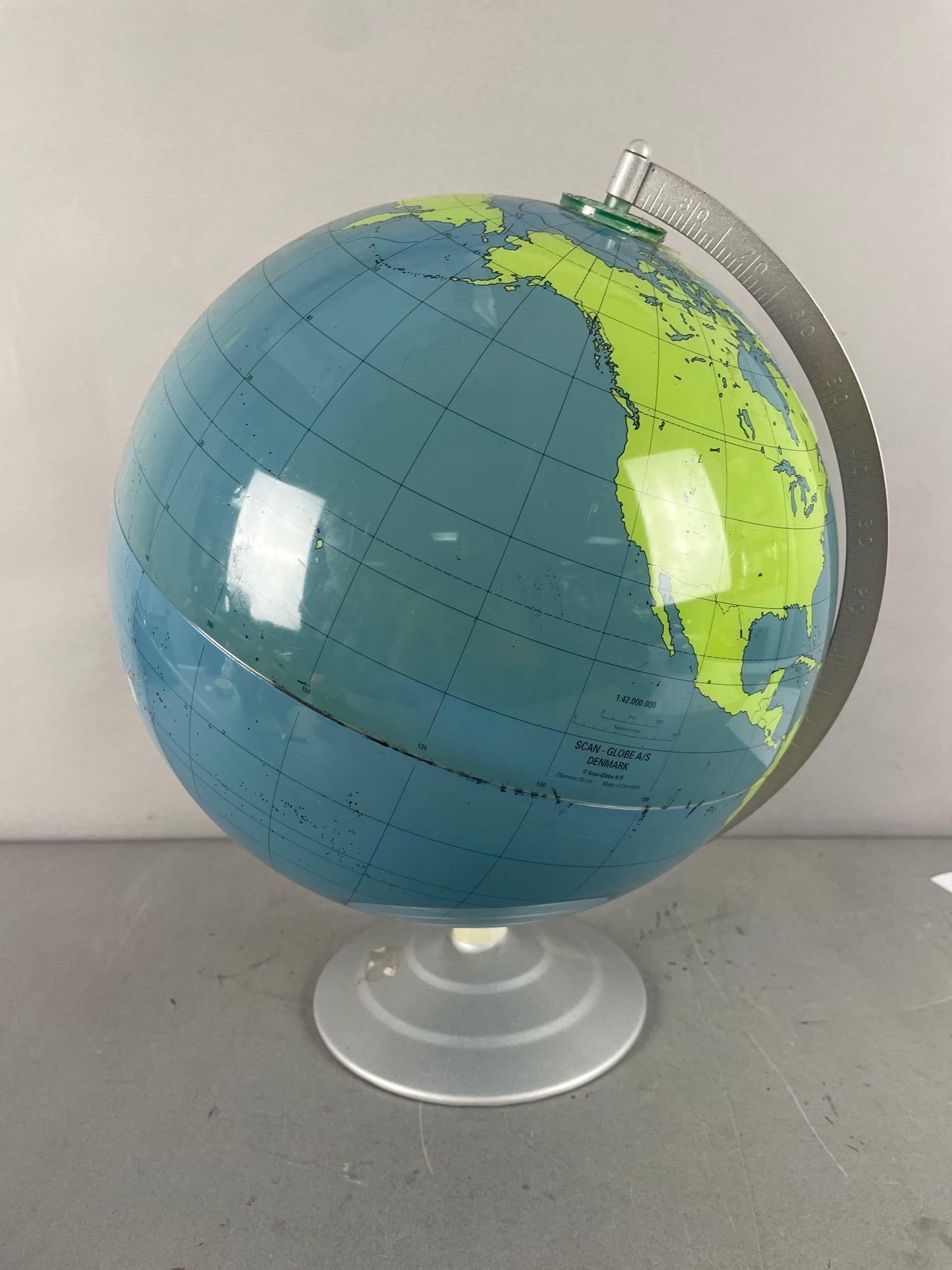 Scan Plastic Globe - 2