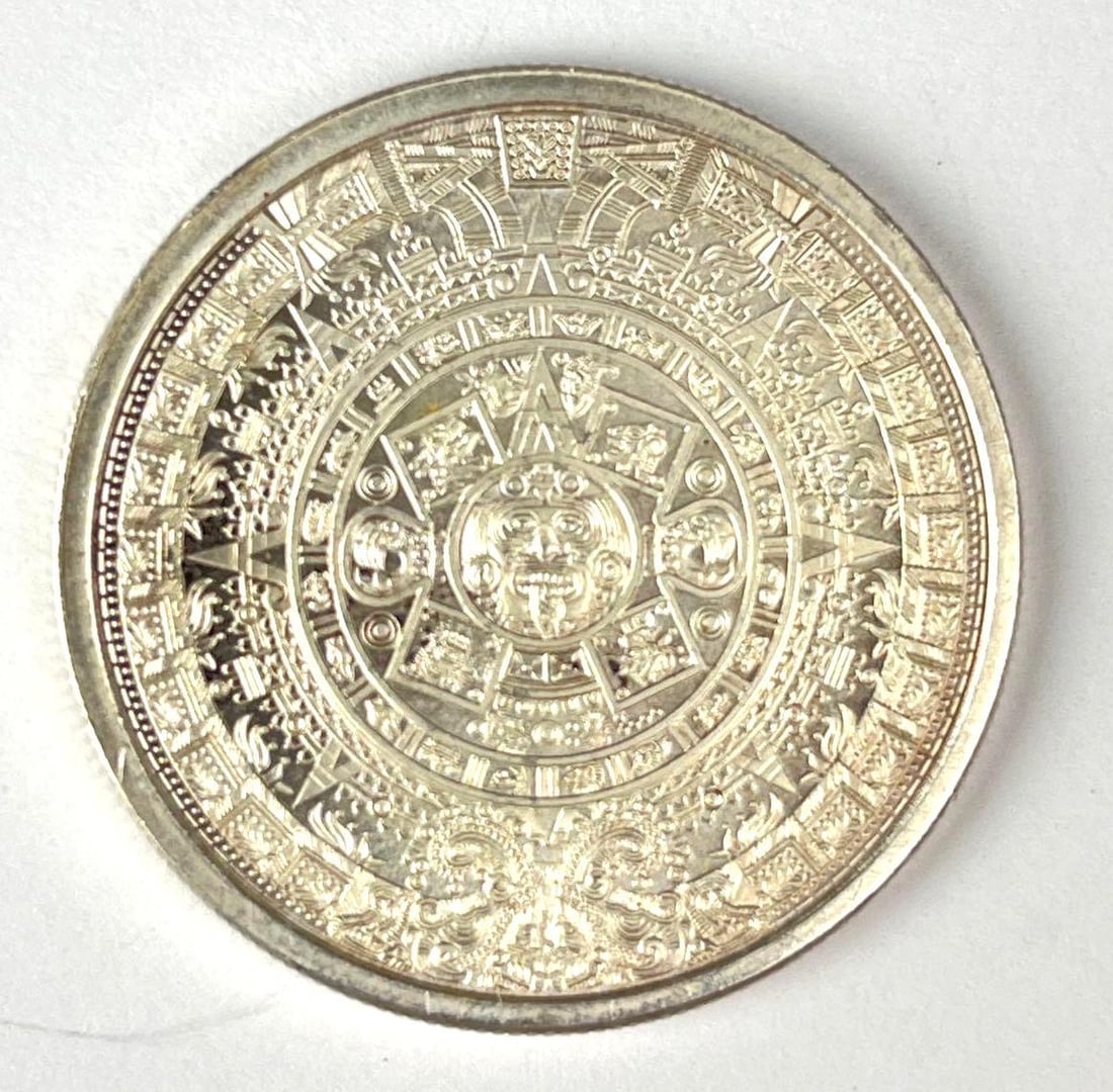 Cuauhtemoc Aztec Calendar 1/2 oz 999 Fine Silver Round: Cuauhtemoc Aztec Calendar 1/2 oz 999 Fine Silver Round