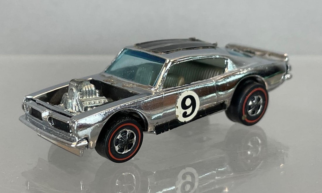 Mattel Hot Wheels Redline King Kuda Die-Cast Vehicle: Chrome / black stripes, gray interior, blue windows