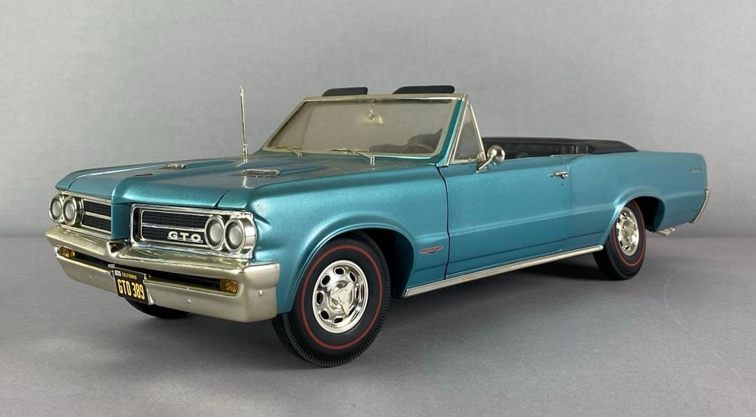 1964 Die-Cast Ponitac GTO 6.6 Liter Convertible (1 of 7)