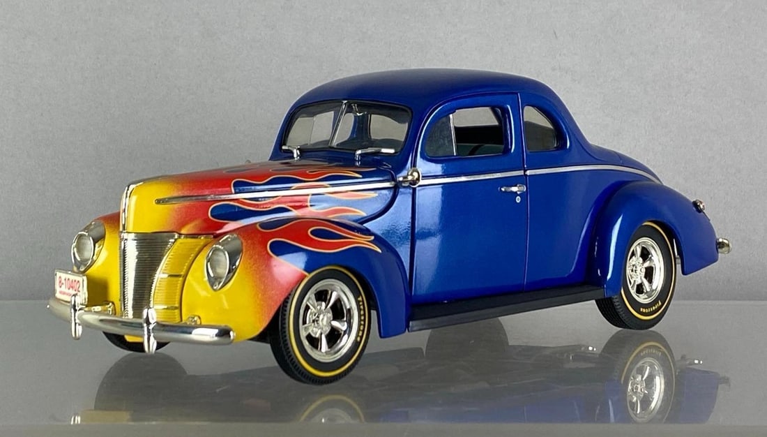 ERTL 1940 Ford Coupe: 1/18 scale, Die-Cast, flame paintjob