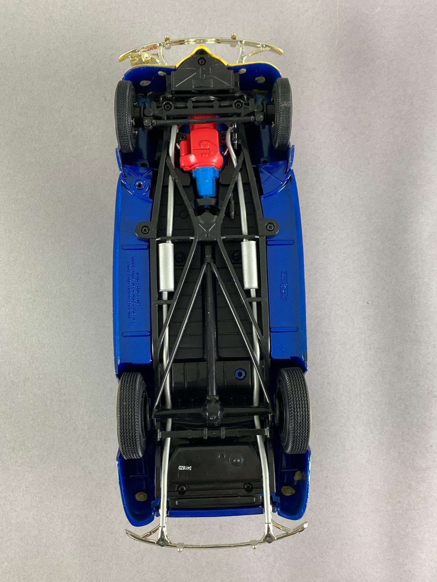 ERTL 1940 Ford Coupe - 4