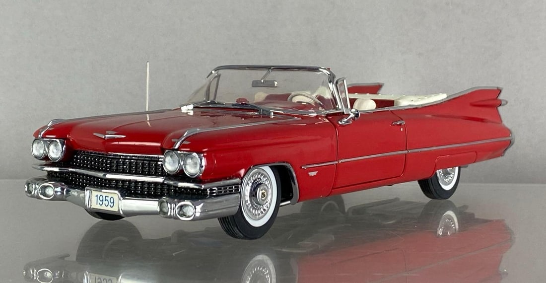 The Danbury Mint 1959 Cadillac Series 62 (1 of 4)