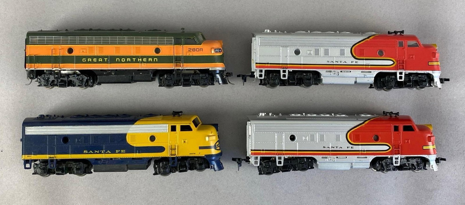 Group of 4 HO Scale Model Train Locomotives (1 of 2)