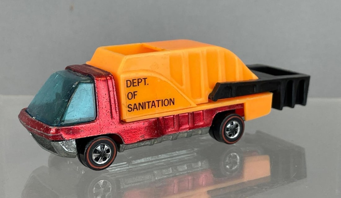 Mattel Hot Wheels Redline Waste Wagon Die-Cast Vehicle: The heavyweights, red / orange, gray interior, blue window