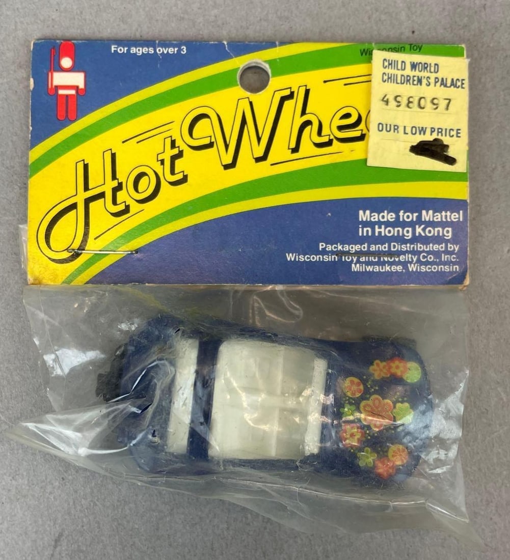1969 Mattel Hot Wheels Redline Dune Daddy Die-Cast Vehicle: Wisconsin toy original packaging, blue with white interior