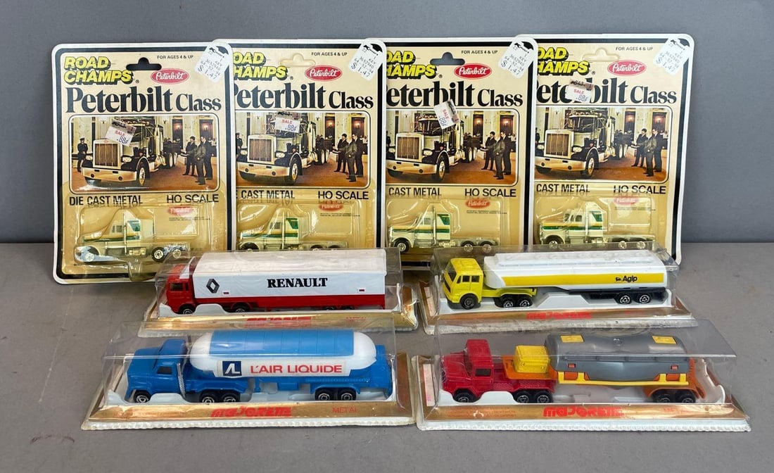 Group of Road Champs Peterbilt Class Die-Cast Tractor Trailers and More (1 of 3)