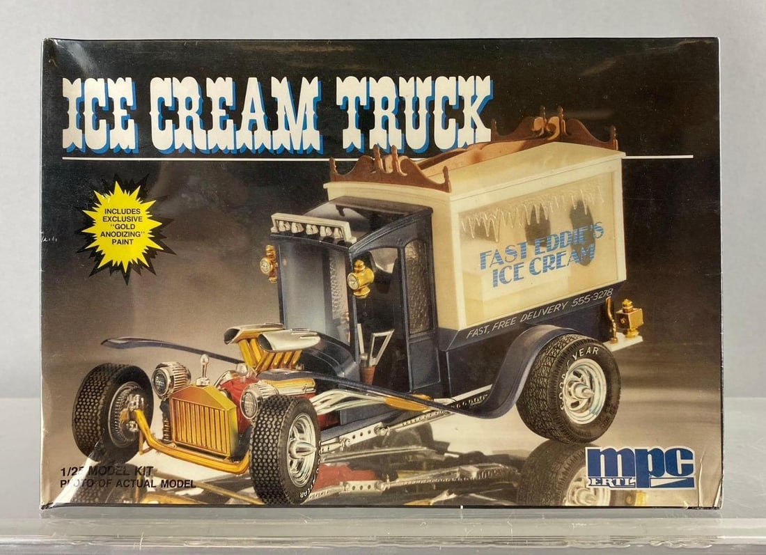 1987 ERTL MPC Ice Cream Truck Show Car 1/25 Scale Model Kit (1 of 4)