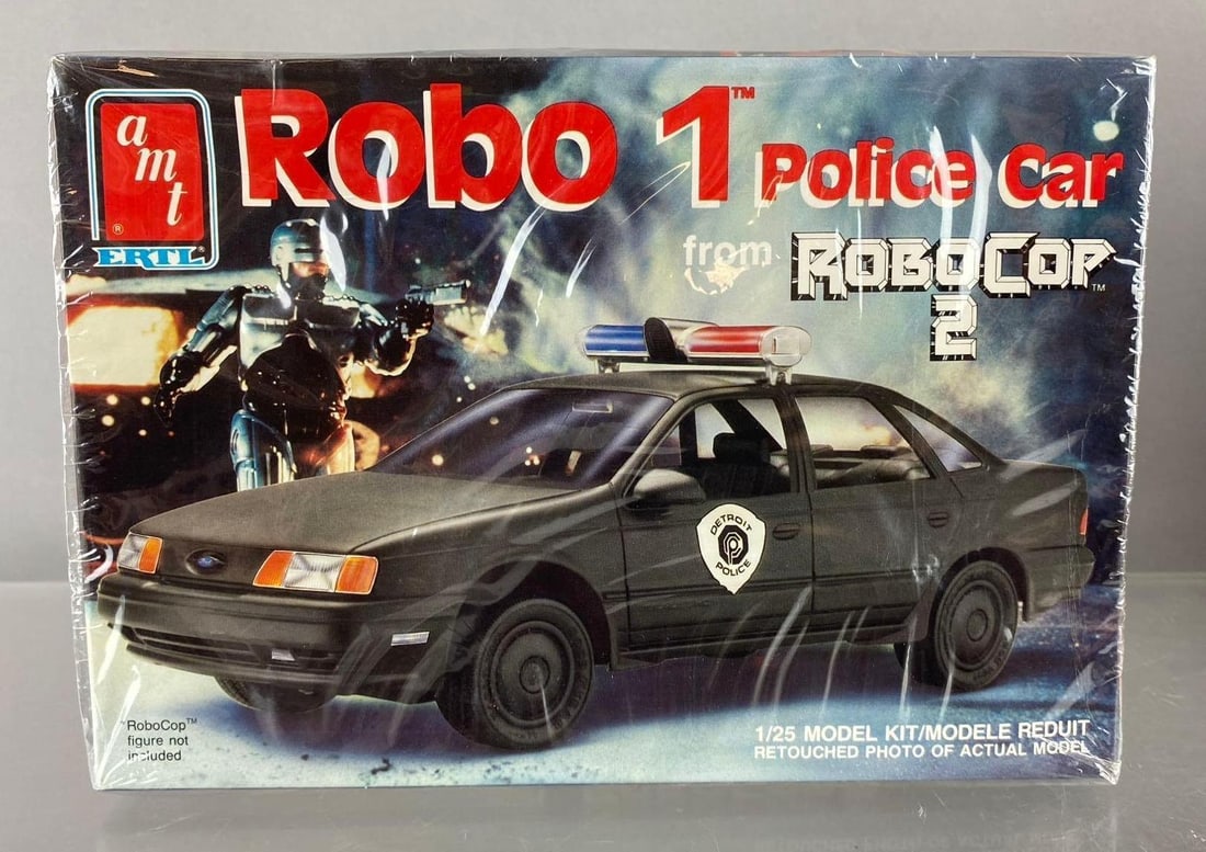 1990 ERTL AMT Robo Cop 2 Robo 1 Police Vehicle 1/25 Scale Model Kit (1 of 4)