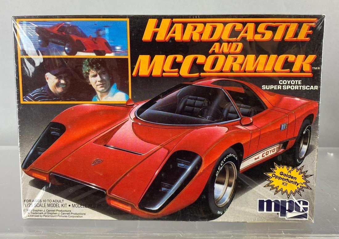 1983 MPC Hardcastle and McCormick Coyotes Super Sportscar 1/25 Scale Model Kit (1 of 4)