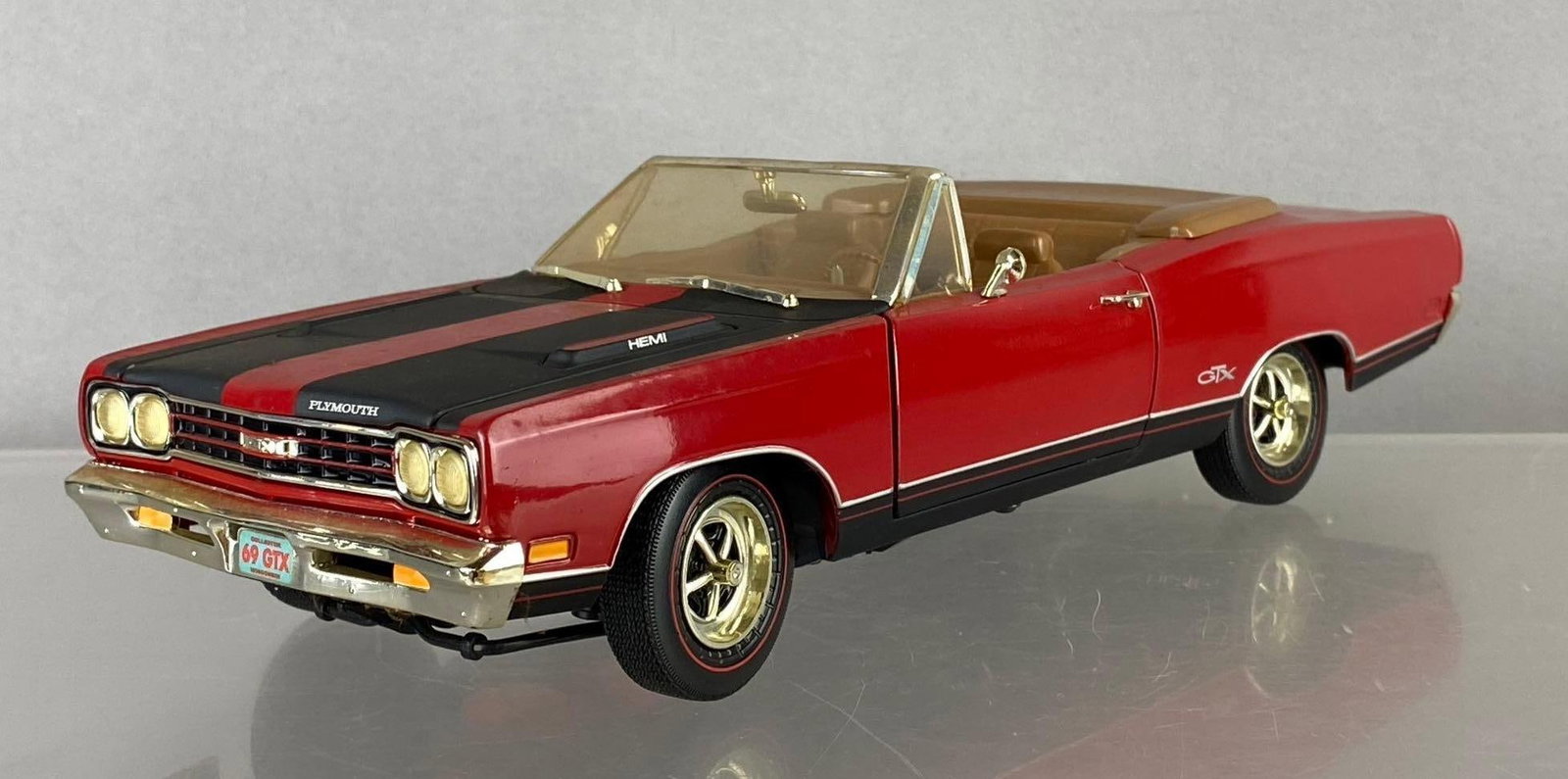 ERTL 1969 Plymouth GTX Convertible Die Cast Vehicle: 1/18 Scale