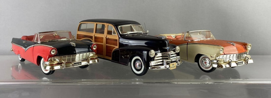Group of 3 ERTL 1956 Ford Sunliner 1/18 Scale Die Cast Vehicles and More (1 of 3)