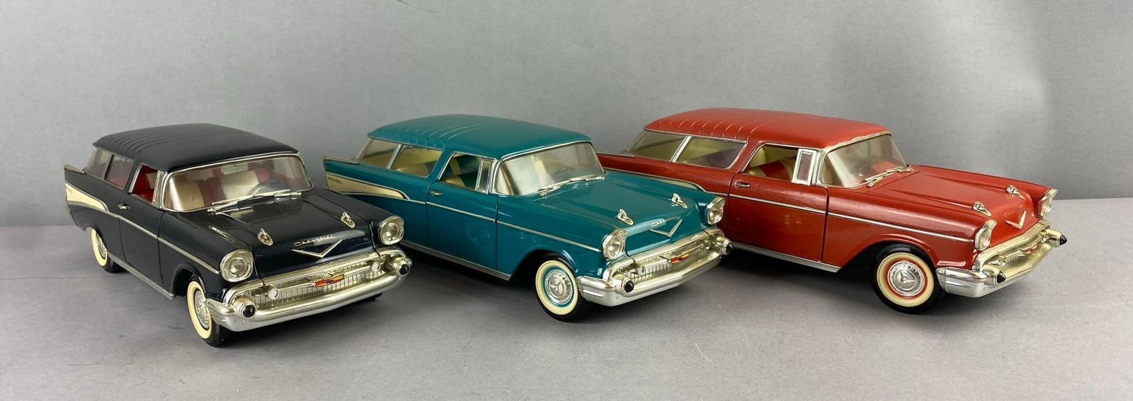Group of 3 Road Tough 1957 Chevrolet Nomad Die Cast Vehicles (1 of 3)