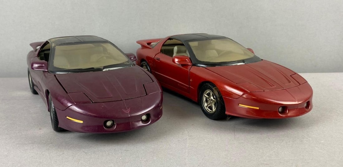 Group of 2 Ertl 1996 Pontiac Firebird Die Cast Vehicles (1 of 4)