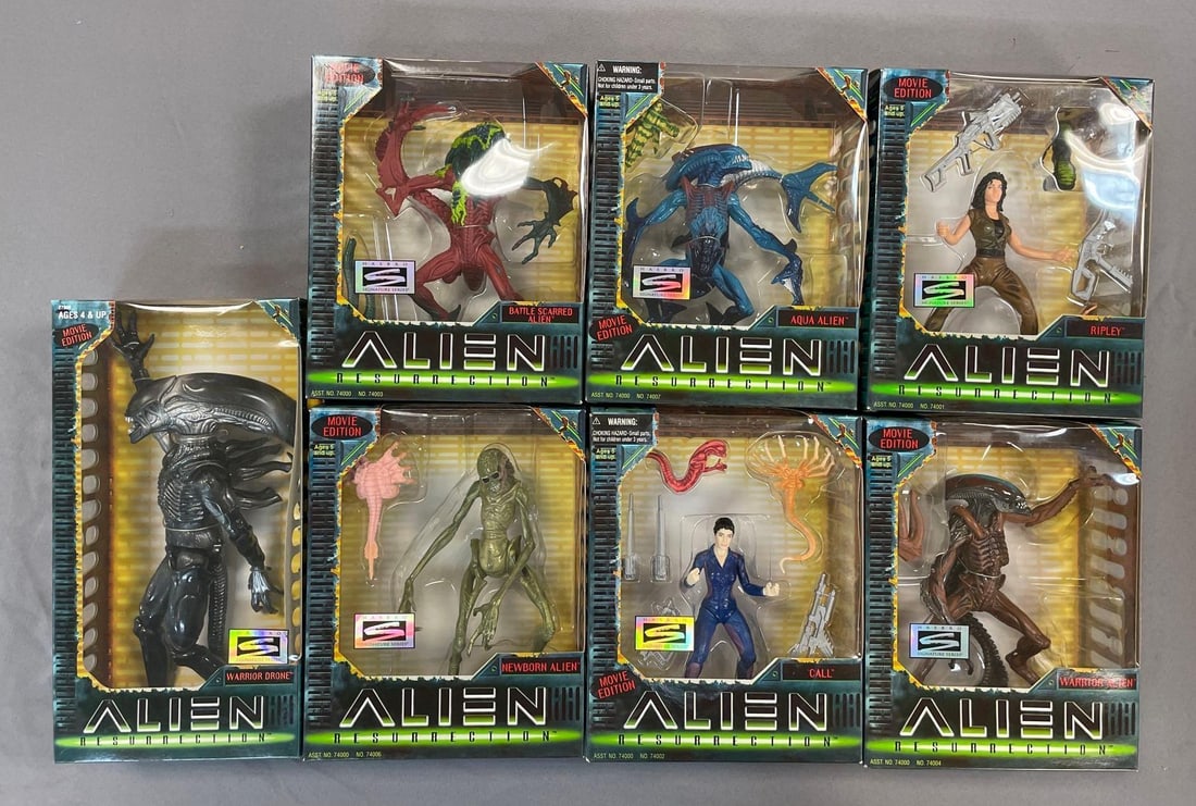 Group of Hasbro Signature Series Alien Resurrection Action Figures (1 of 3)