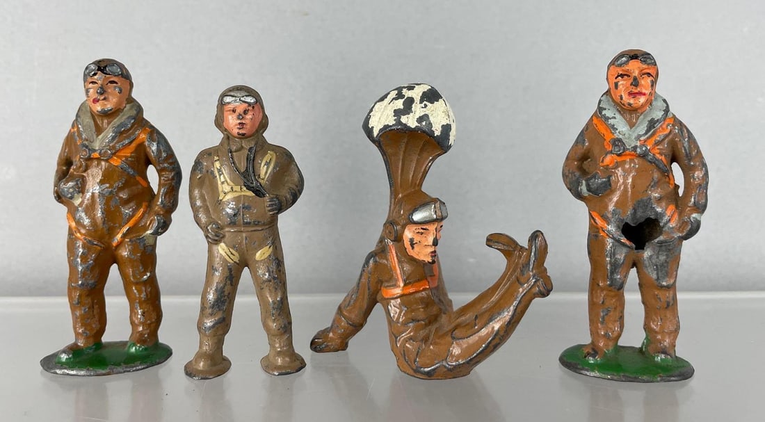 Group of Vintage Barclay Lead Toy Aviator Figures: Tallest measures 3 inches