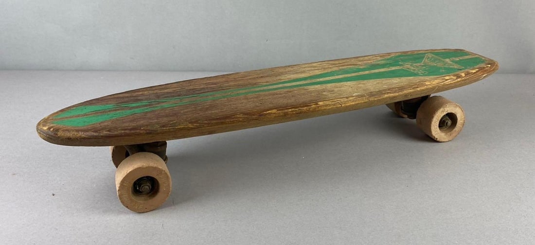 Vintage 1960s Nash Goofy Foot Penny Board: has Wards Hawthorne Wheels. Measures 22 inches in length.