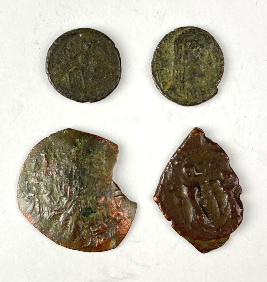 Group of 4 Ancient Roman Coins: Group of 4 Ancient Roman Coins