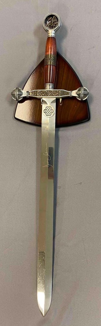 Davis Anderson Hercules: The Legendary Journey Display Sword: Includes plaque. Limited edition 0175/1000. Made in Spain. Measure 37 inches in length.