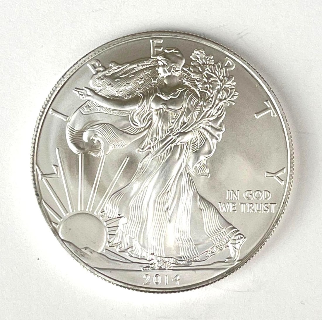 2014 US $1 American Silver Eagle 1 oz Fine Silver Coin: 2014 US $1 American Silver Eagle 1 oz Fine Silver Coin
