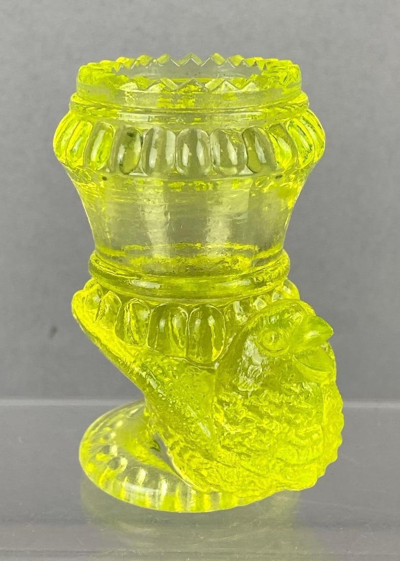 Vintage Boyd Uranium Glass Bird Toothpick Holder (1 of 4)