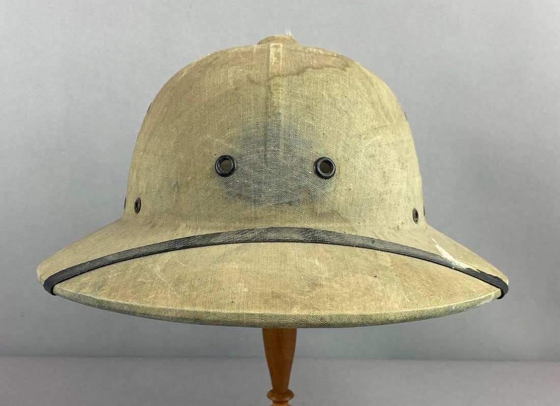 Vintage Vietnam War Pith Helmet (1 of 5)