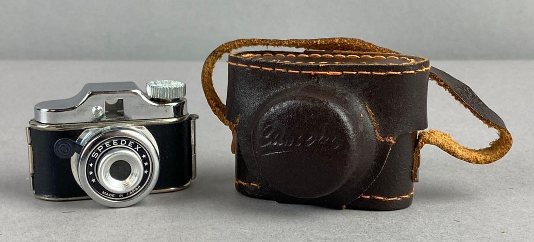 Vintage 1950s Japan Speedex Hit-Type Mini Spy Camera (1 of 4)