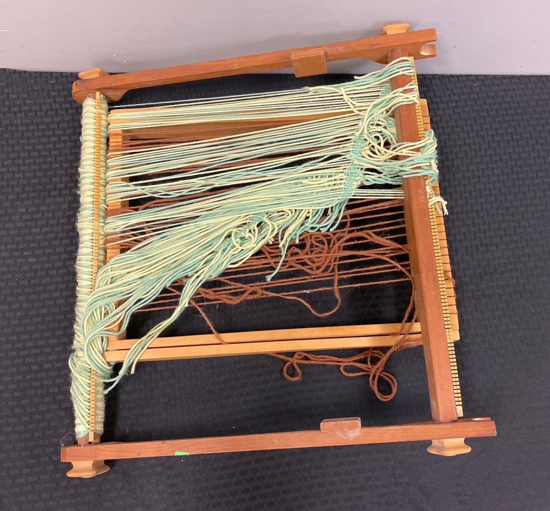 Vintage Rigid Heddle Loom (1 of 2)