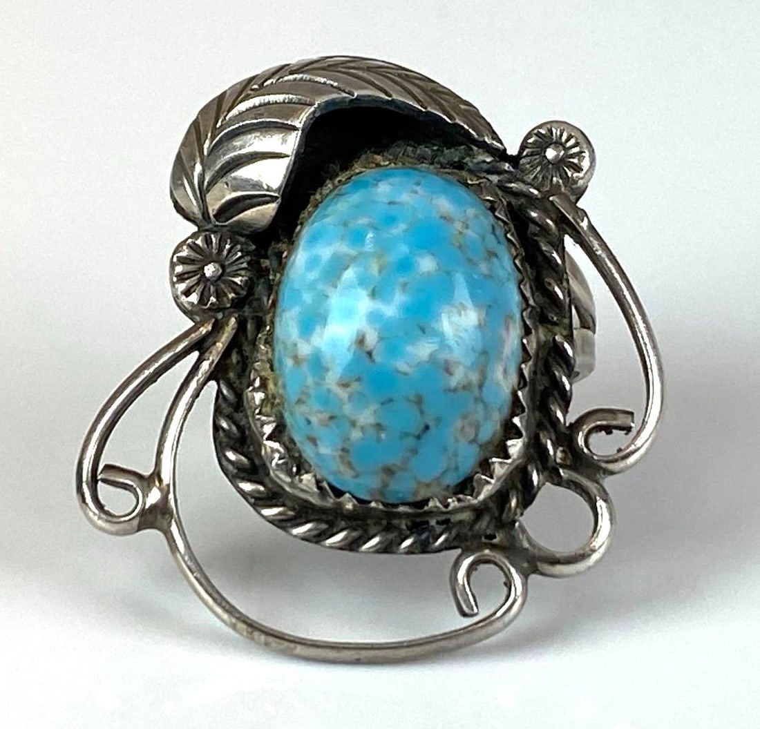 Sterling Silver Native American Turquoise Ring: Size 6 1/2