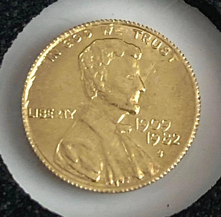 1909-1982 10K Lincoln Cent Miniature Coin (1 of 2)