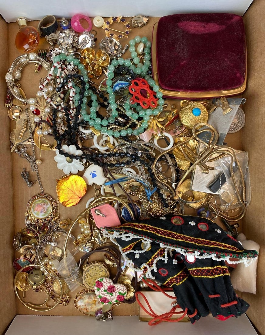 Group of Assorted Costume Jewelry (1 of 3)