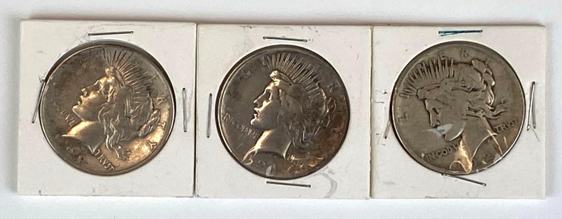 Group of 3 1921 US Silver Peace Dollars (1 of 2)