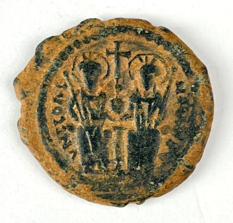 AE Follis Justin II and Sophia Antioch Mint: AE Follis Justin II and Sophia Antioch Mint