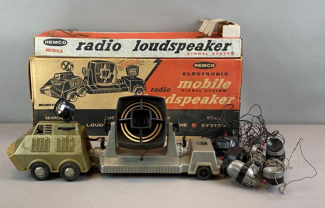 Remco Electronic Mobile Signal System Radio Loud Speaker (1 of 3)